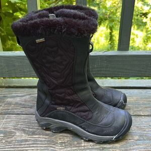 Keen Betty Boots II Shoes Waterproof Faux Fur Women’s Size 7.5 1009583